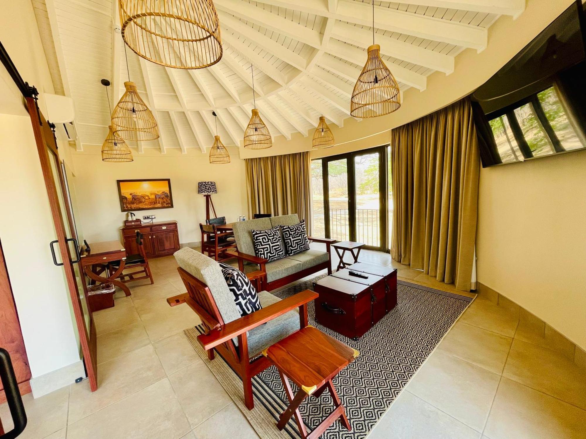 Hwange Safari Lodge Dete Exterior photo